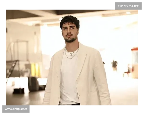 阿夫迪亚生涯年表现耀眼，持球与无球配合打穿勇士防线