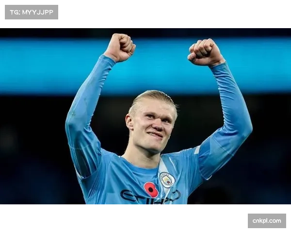 哈兰德主罚点球命中,伊蒂哈德球场陷入沸腾 哈兰德主罚点球命中,伊蒂哈德球场陷入沸腾